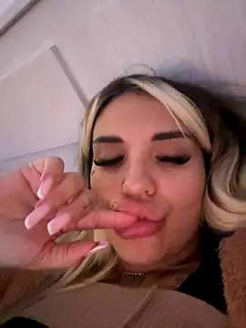 Princess-Jasmine07 online show from October 21, 2025, 12:37 pm