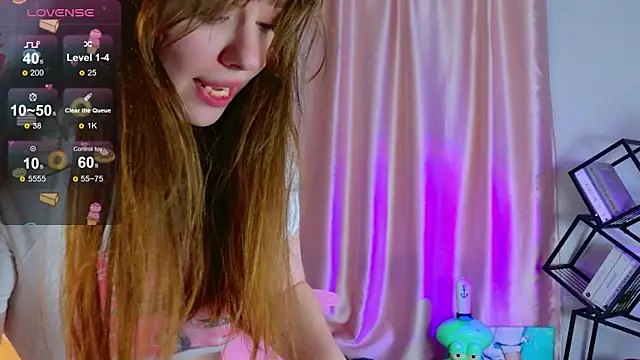 Moon  Bunny online show from May 8, 2026, 1:37 pm
