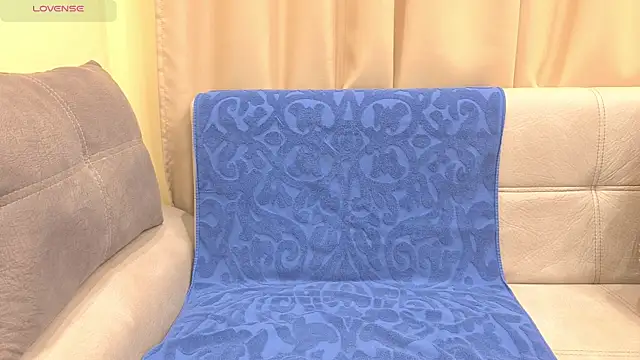 Snapshot of onebigkisss chatting on May 13, 2026, 8:54 am onebigkisss online show from May 13, 2026, 8:54 am