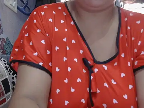 Snapshot of Roxy_sweety_ chatting on September 16, 2025, 2:12 am Roxy sweety online show from September 16, 2025, 2:12 am