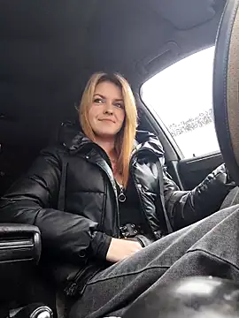 Snapshot of YOOUR_EVAA chatting on March 10, 2026, 8:29 am YOOUR EVAA online show from March 10, 2026, 8:29 am