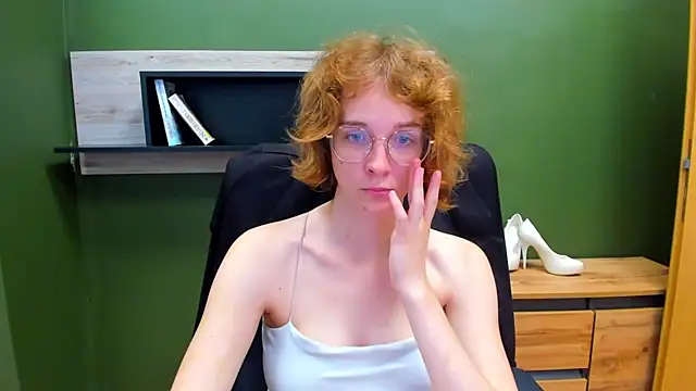 Snapshot of juicyPenny chatting on September 9, 2025, 6:34 am juicyPenny online show from September 9, 2025, 6:34 am