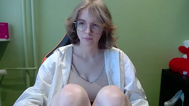 juicyPenny online show from May 8, 2026, 6:28 am