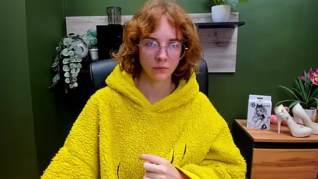 Snapshot of juicyPenny chatting on October 17, 2025, 5:33 am juicyPenny online show from October 17, 2025, 5:33 am