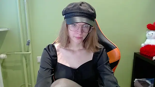 juicyPenny online show from February 25, 2026, 7:30 am