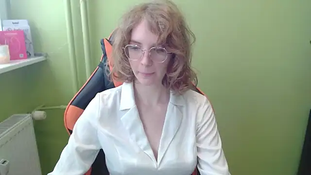 juicyPenny online show from January 6, 2026, 9:02 am