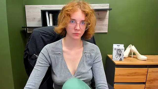Snapshot of juicyPenny chatting on September 12, 2025, 6:24 am juicyPenny online show from September 12, 2025, 6:24 am