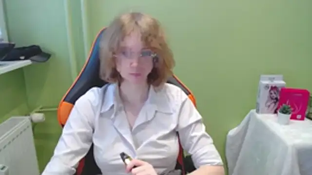 Snapshot of juicyPenny chatting on November 25, 2025, 7:41 am juicyPenny online show from November 25, 2025, 7:41 am