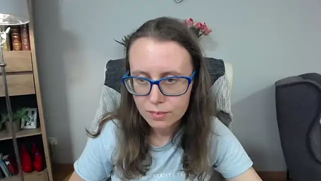 sweetxLizzy online show from May 6, 2026, 4:38 am