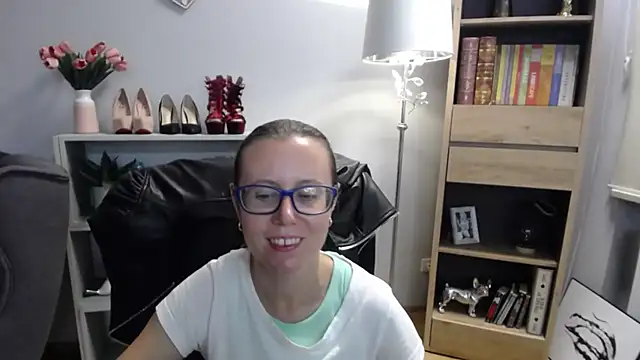 sweetxLizzy online show from September 9, 2025, 4:44 am