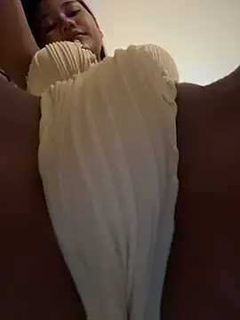 cherrycuteasian online show from May 12, 2026, 10:05 pm