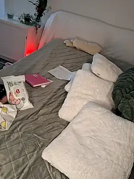 milfevapeccato online show from September 16, 2025, 3:13 pm