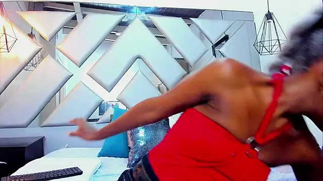 Lorenn Hill online show from November 20, 2025, 1:01 pm