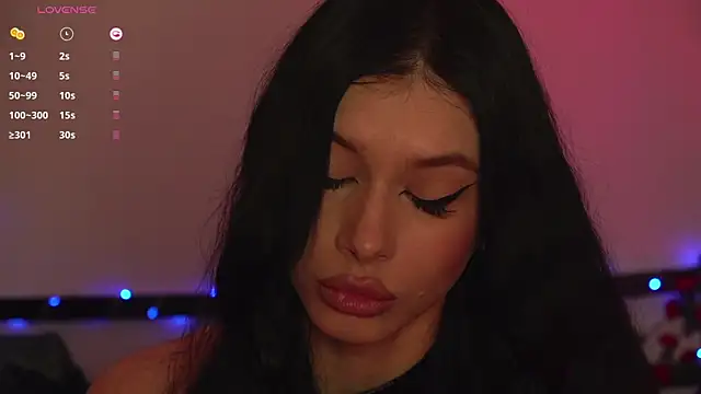 Snapshot of Olivia_Faye chatting on July 28, 2026, 8:52 pm Olivia Faye online show from July 28, 2026, 8:52 pm