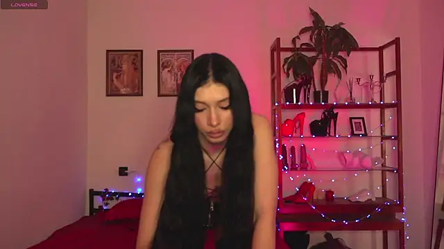 Snapshot of Olivia_Faye chatting on July 8, 2026, 6:19 pm Olivia Faye online show from July 8, 2026, 6:19 pm