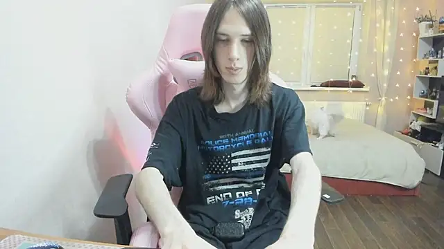 eleganc3 online show from February 2, 2026, 6:29 pm