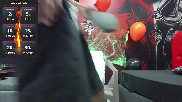 Snapshot of Damian_Shakur chatting on October 18, 2025, 12:07 pm Damian Shakur online show from October 18, 2025, 12:07 pm