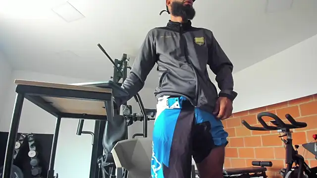 Snapshot of Damian_Shakur chatting on November 24, 2025, 11:32 am Damian Shakur online show from November 24, 2025, 11:32 am