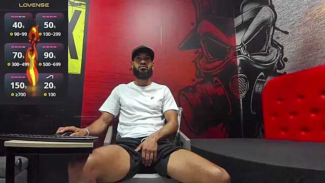 Snapshot of Damian_Shakur chatting on October 16, 2025, 11:18 am Damian Shakur online show from October 16, 2025, 11:18 am