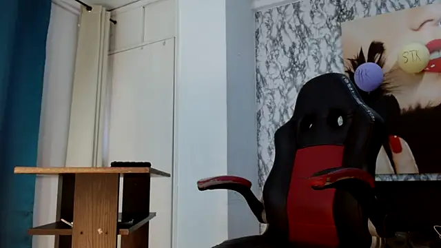 Snapshot of mariani_smith chatting on November 11, 2025, 12:22 pm mariani smith online show from November 11, 2025, 12:22 pm