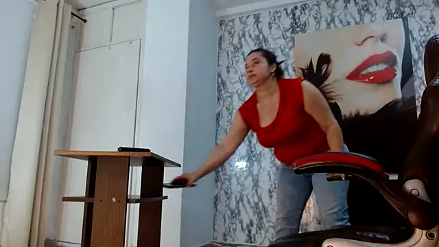 Snapshot of mariani_smith chatting on October 8, 2025, 12:07 pm mariani smith online show from October 8, 2025, 12:07 pm