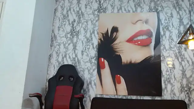 Snapshot of mariani_smith chatting on October 10, 2025, 12:06 pm mariani smith online show from October 10, 2025, 12:06 pm