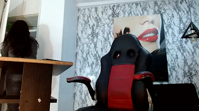 Snapshot of mariani_smith chatting on November 19, 2025, 12:16 pm mariani smith online show from November 19, 2025, 12:16 pm