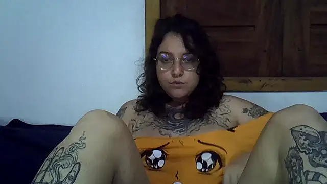 Blue Liz online show from November 23, 2025, 8:08 pm