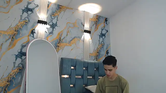 TWINKS BOYS1 online show from February 1, 2026, 7:34 pm