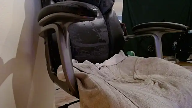 Snapshot of Richard_Crane chatting on October 20, 2025, 5:31 am Richard Crane online show from October 20, 2025, 5:31 am