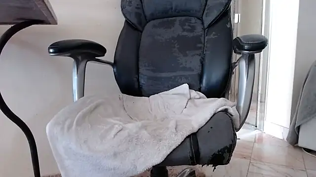 Snapshot of Richard_Crane chatting on November 24, 2025, 3:12 pm Richard Crane online show from November 24, 2025, 3:12 pm