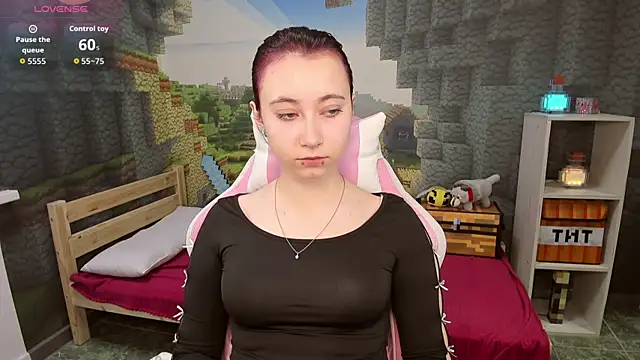 Snapshot of ClaraParks chatting on October 23, 2025, 6:28 pm ClaraParks online show from October 23, 2025, 6:28 pm