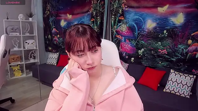 Snapshot of ClaraParks chatting on November 21, 2025, 6:40 pm ClaraParks online show from November 21, 2025, 6:40 pm