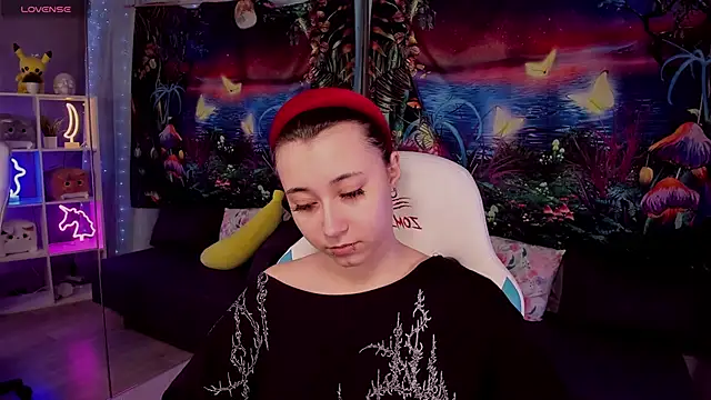 Snapshot of ClaraParks chatting on March 8, 2026, 2:04 am ClaraParks online show from March 8, 2026, 2:04 am