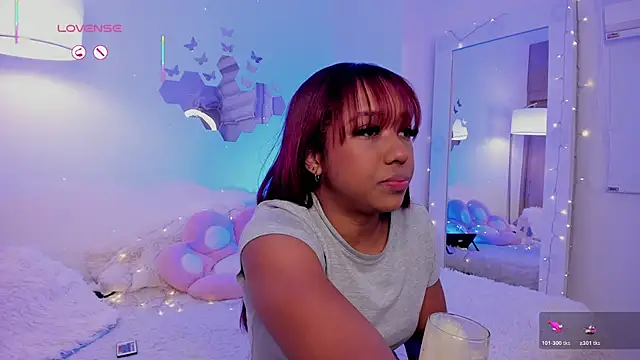 Snapshot of _Zahara_ chatting on July 19, 2026, 11:23 pm Zahara online show from July 19, 2026, 11:23 pm