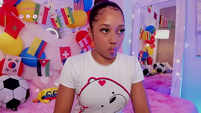 Snapshot of _Zahara_ chatting on July 1, 2026, 11:49 pm Zahara online show from July 1, 2026, 11:49 pm