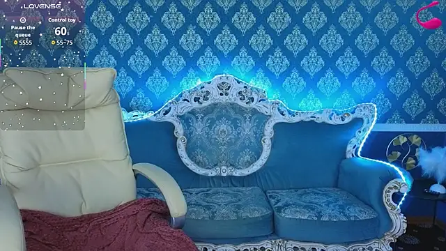 Snapshot of MissRossi chatting on June 10, 2026, 7:37 pm MissRossi online show from June 10, 2026, 7:37 pm