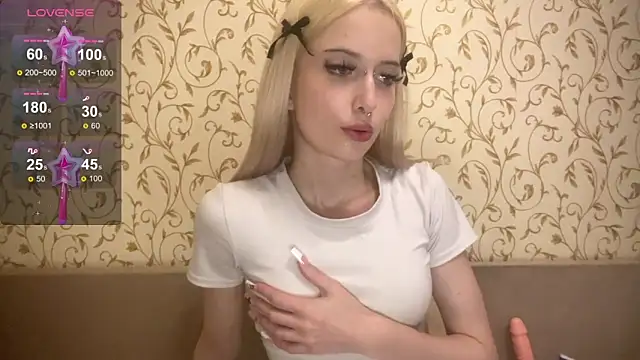 Snapshot of kittywithu chatting on October 16, 2025, 6:05 pm kittywithu online show from October 16, 2025, 6:05 pm