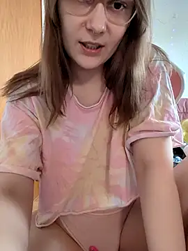 Snapshot of ox_Tricia chatting on March 6, 2026, 11:16 am ox Tricia online show from March 6, 2026, 11:16 am