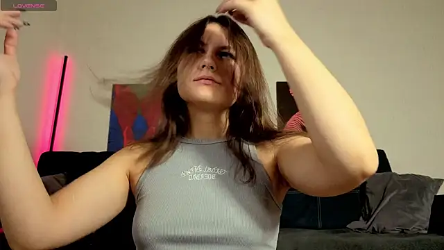 TrixiBell online show from November 28, 2025, 4:56 am