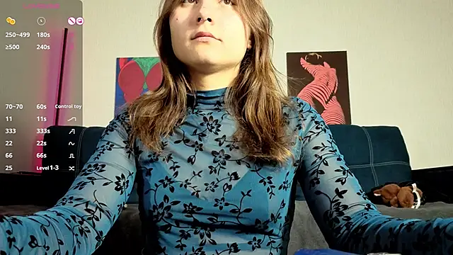 TrixiBell online show from October 21, 2025, 5:07 am