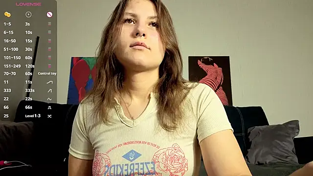 TrixiBell online show from January 10, 2026, 4:08 am