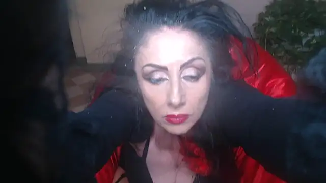 Ambra  online show from May 7, 2026, 7:28 pm