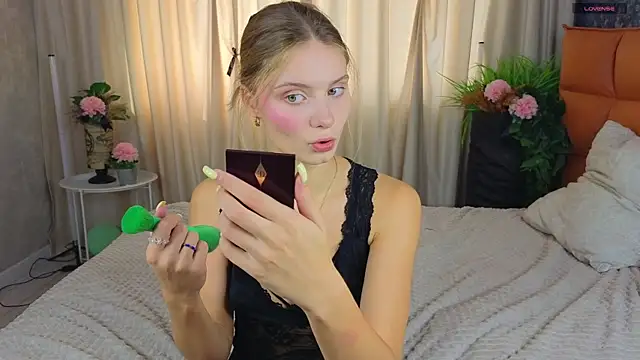 SoftBliss online show from September 25, 2025, 6:41 am