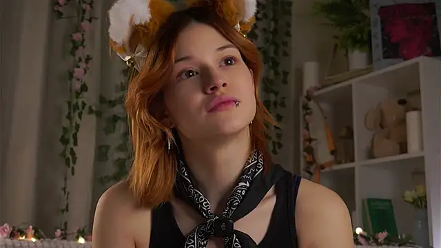 Snapshot of BlytheBenny chatting on November 15, 2025, 1:31 am BlytheBenny online show from November 15, 2025, 1:31 am