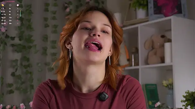 Snapshot of BlytheBenny chatting on November 12, 2025, 12:04 am BlytheBenny online show from November 12, 2025, 12:04 am