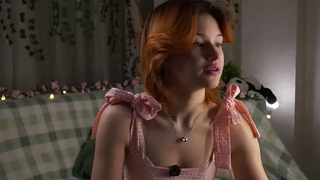 Snapshot of BlytheBenny chatting on November 9, 2025, 12:25 am BlytheBenny online show from November 9, 2025, 12:25 am