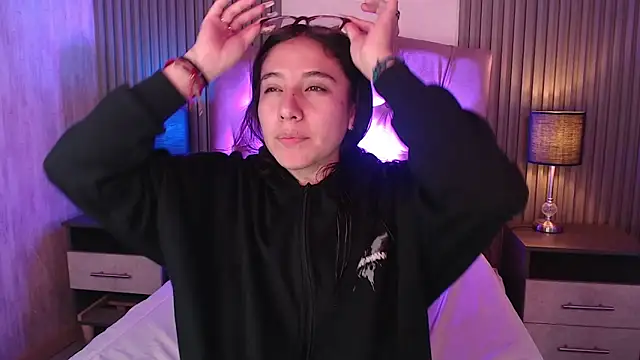 Snapshot of Bonnali_lune chatting on February 12, 2026, 7:46 pm Bonnali lune online show from February 12, 2026, 7:46 pm