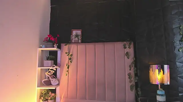 Snapshot of Bonnali_lune chatting on February 9, 2026, 7:45 pm Bonnali lune online show from February 9, 2026, 7:45 pm