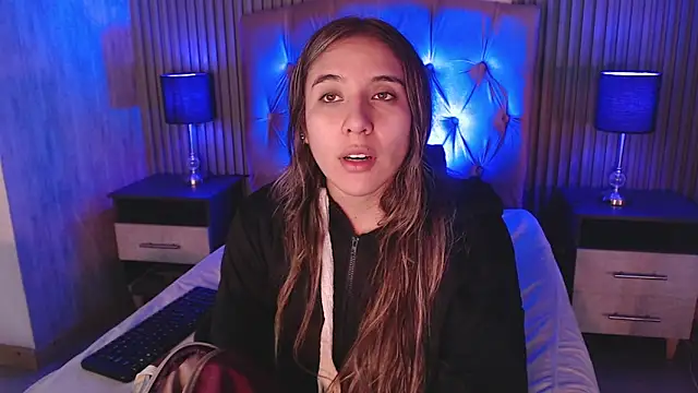 Snapshot of Bonnali_lune chatting on March 5, 2026, 10:48 pm Bonnali lune online show from March 5, 2026, 10:48 pm